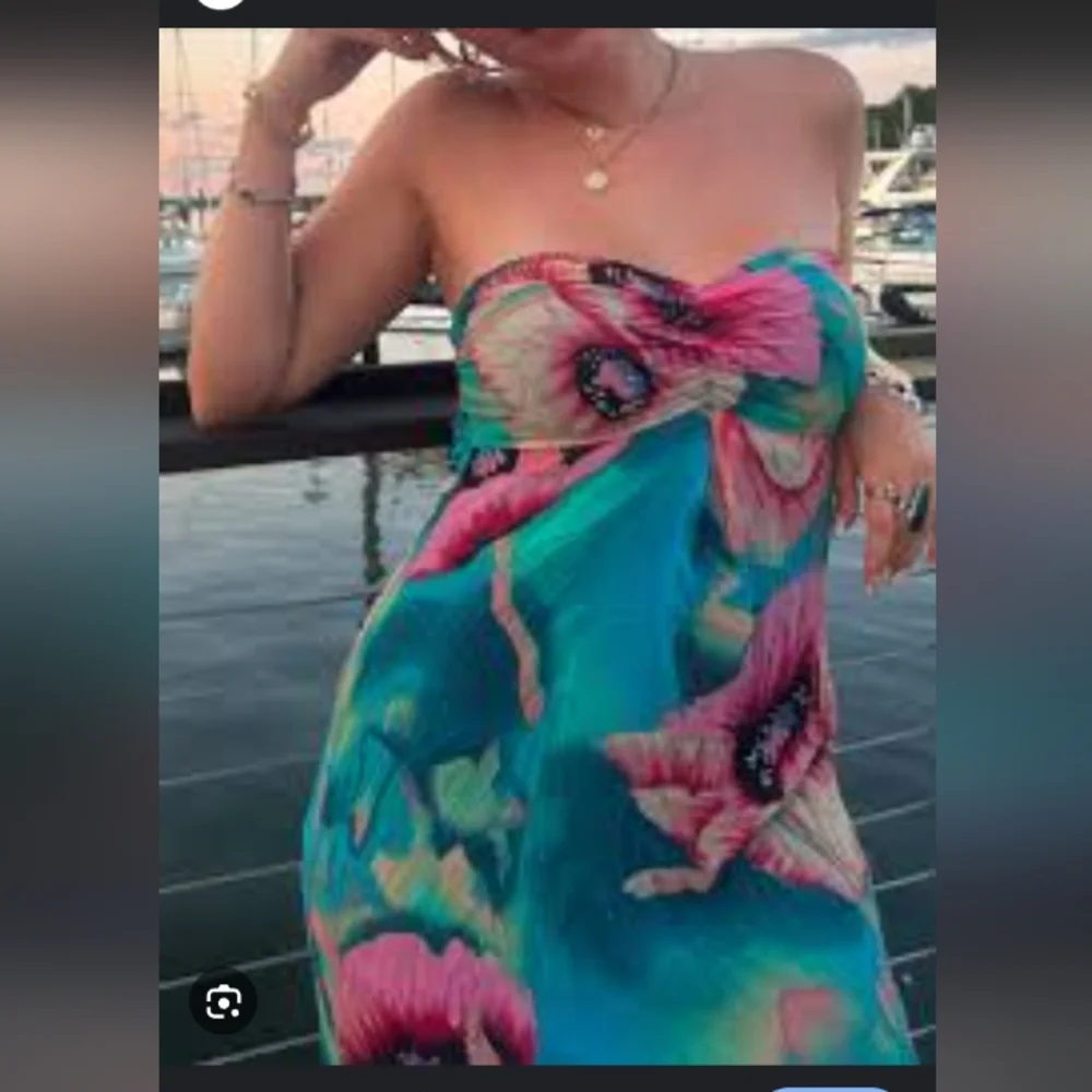 Floral Maxi Boohoo Dress in Blue and Pink Poppy Print.Like New - Picture 4 of 10